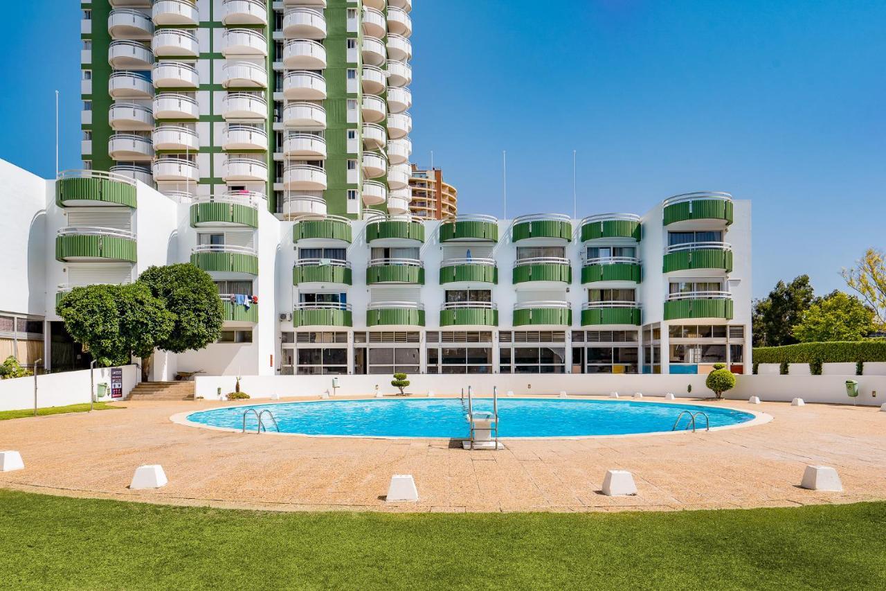 Charming Apartment W/ Pool & Balcony In Portimao By Lovelystay Luaran gambar